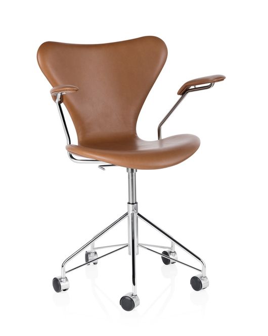 Hovedbilde Series7 kontorstol med arm - fullpolstret Essential Walnut