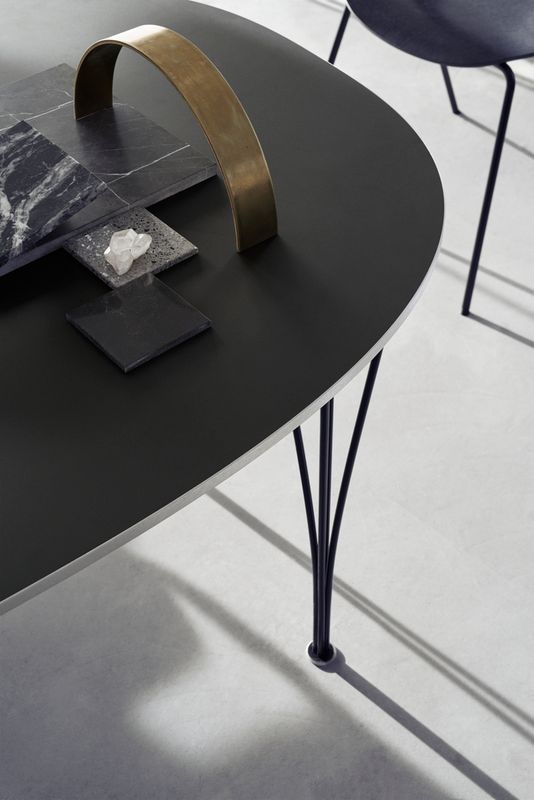 Fritz Hansen Superellipse™ Spisebord, B612